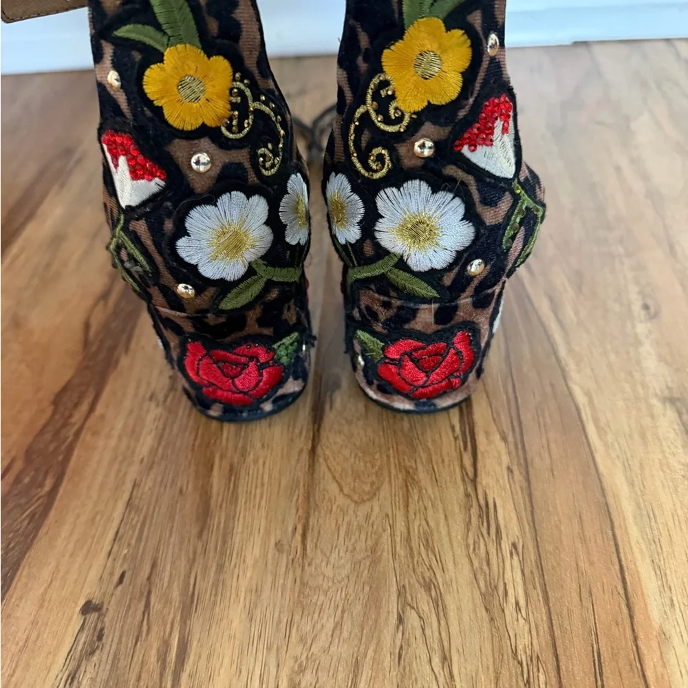 Steve Madden Inca Leopard Print Floral Embroidery Block Heels 9